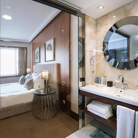 Hotel Vogue Supreme 5*