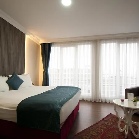 Hotel Genius 2*