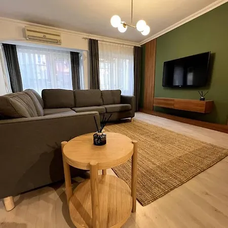 Cozy 2br Renovated 1 Min To Metro