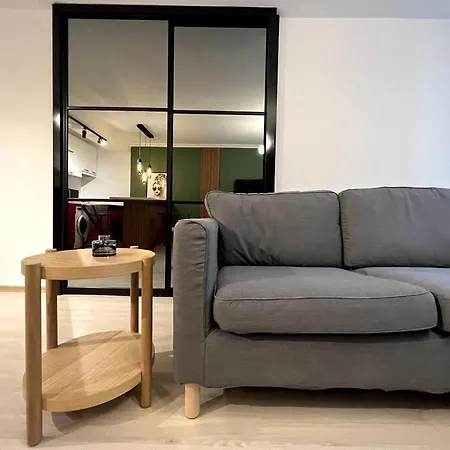Cozy 2br Renovated 1 Min To Metro *
