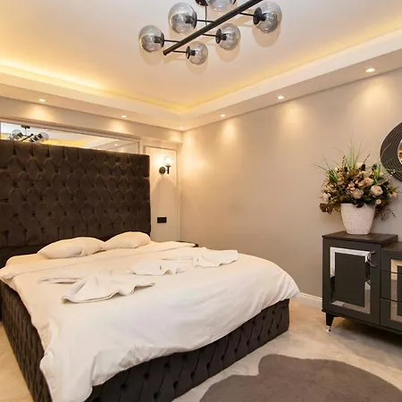 Secret Apart Apartment *
