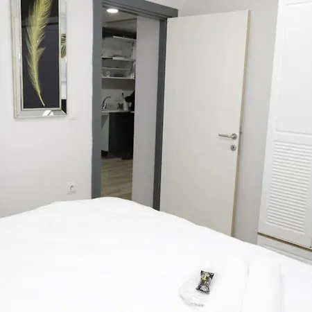 Fully Equipped Apartment *