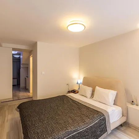 Calanthe Hotel