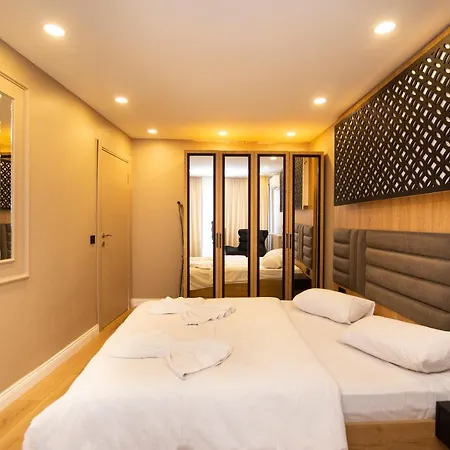 Secret Apart Apartment *