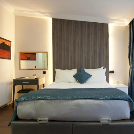 Hotel Genius 2*