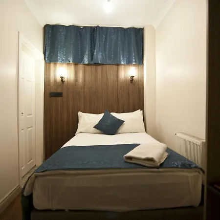 Genius Hotel 2*