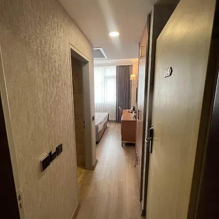 Fuar Hotel 3*