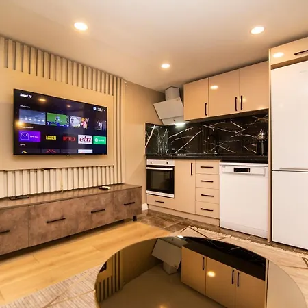 Secret Apart Apartment *