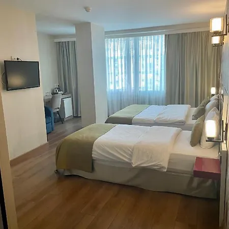 Era Palace Hotel 2*