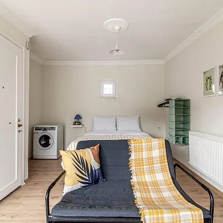 Flat With Terrace In Balat, Fatih Apartment *