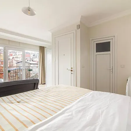 Flat With Terrace In Balat, Fatih * Istanbul