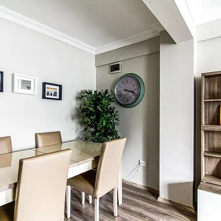 Fully Furnished And Stylish Flat In Sisli اسطنبول
