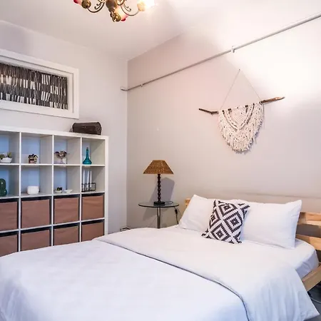 Centrally Located Flat In Besiktas アパート