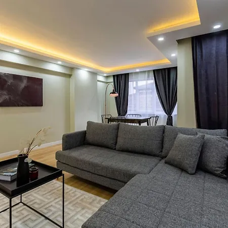Daire Modern And Well Designed Near Public Transportation In Maltepe İstanbul
