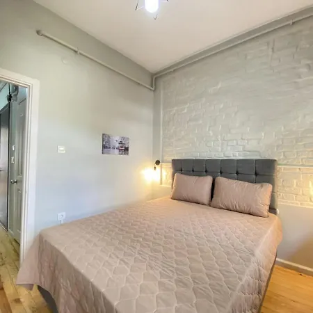 Apartment Flat Within Walking Distance To Taksim Square *