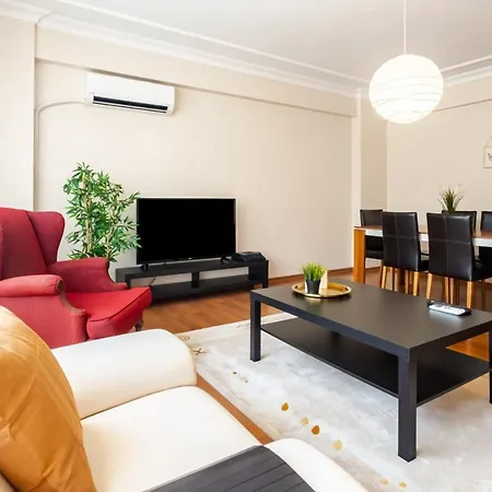 Comfy Flat Near Popular Attractions In Sisli Διαμέρισμα *