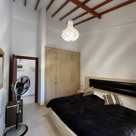 Villa Kayalarda Denize Sifir Luks Ozel Havuzlu *