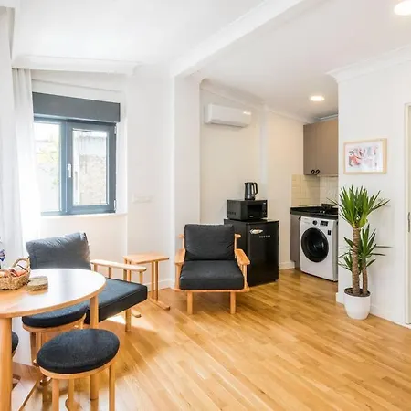 Huge 40sqm Studio Wac In The Heart Of Cihangir Innv34062 アパート *