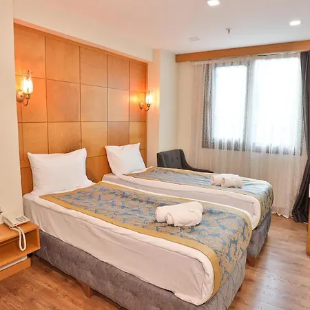 Hotel Cumbali Plaza 3*