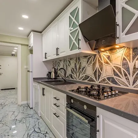 Daire Modern And Well Designed Near Public Transportation In Maltepe *