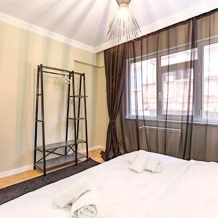 Daire Modern And Well Designed Near Public Transportation In Maltepe