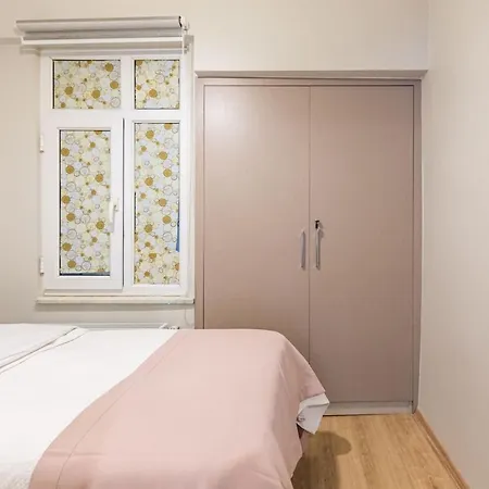 Apartment Lovely Flat Near Metro Station In Sisli