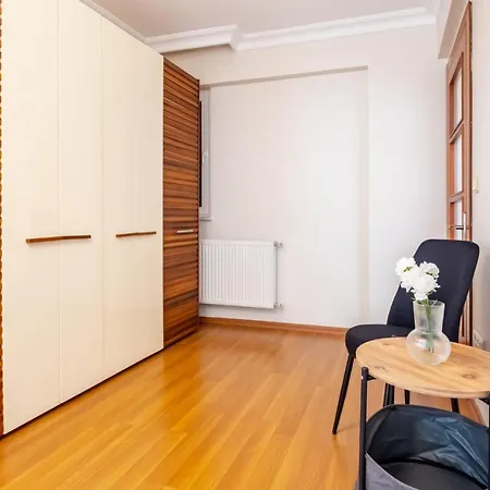 Comfy Flat Near Popular Attractions In Sisli *