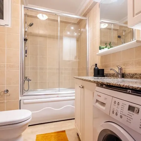 Comfy Flat Near Popular Attractions In Sisli