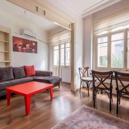 Nisantasi Ev Apartamento Estambul
