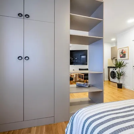 Huge 40sqm Studio Wac In The Heart Of Cihangir Innv34062