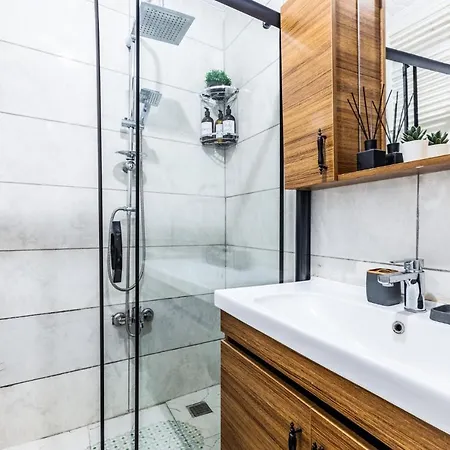 Spacious And Stylish Flat Near Taksim In Sisli * Istanbul