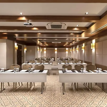 Mercure Bomonti Hotel 5*