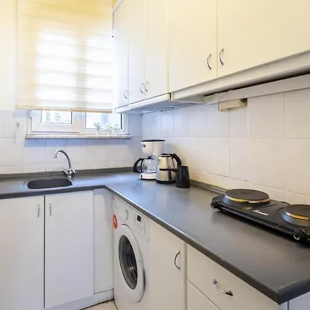 Lovely Flat 6 Min To Taksim Square In Cihangir