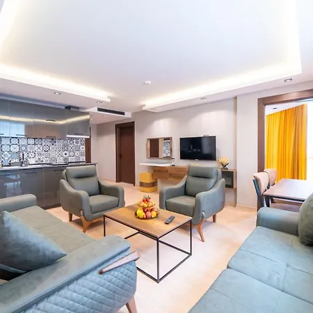 Garden Apartment *