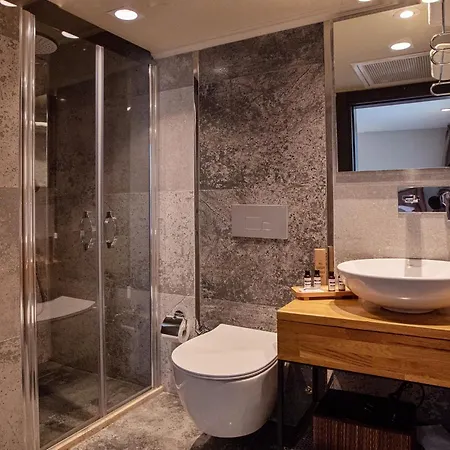 Root Karaköy 4*