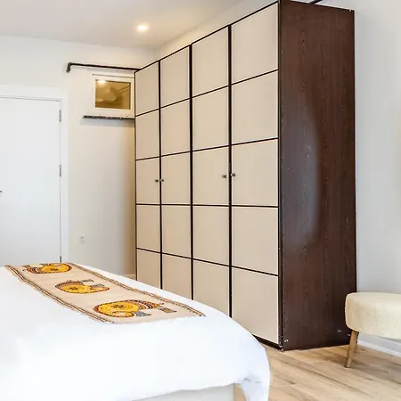 New Apartmen *
