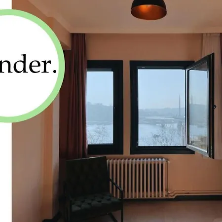 Wonder Homes 7- Ultra Luxury , 4br, 2ba Sea View Karakoey Apartment *
