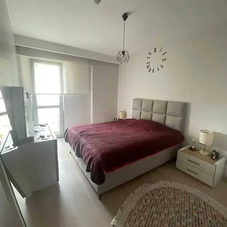 Acik Havuz Ve Deniz Manzarasi Sunan Site Ev
