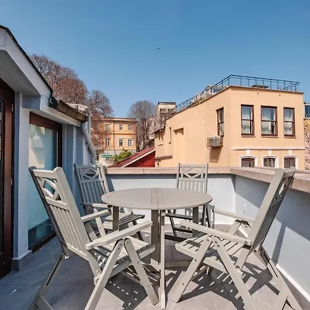 Homie - Modern Nearby Istiklal Street & Galata Tower Apartment *