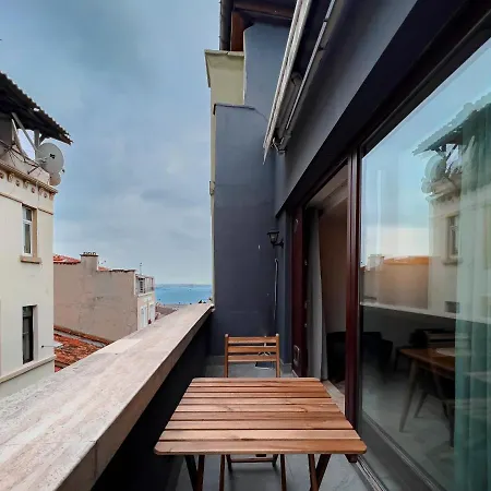 Homie - Modern Nearby Istiklal Street & Galata Tower Apartment *