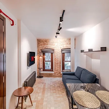 Homie - Modern Nearby Istiklal Street & Galata Tower Apartment Istanbul