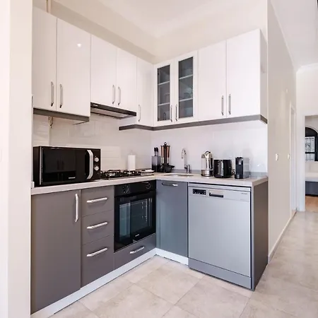 Homie Suites - Newly-constructed Modern Design In Beyoglu Apartment
