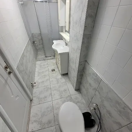 Appartamento 5 Minute Walking Distance Tram-metro-metrobus/1 Minute For Park/10 Minute For Mall Provincia di Istanbul