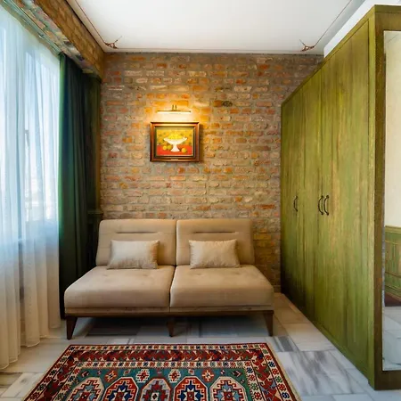 Tin Hotel
