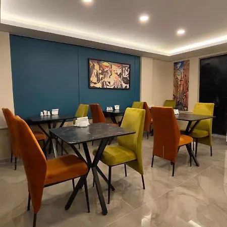 Reyyan Hotel 3*