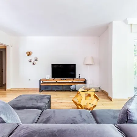 Апартаменты Flat W Balcony 1 Min To Bagdat Avenue In Kadikoy Стамбул