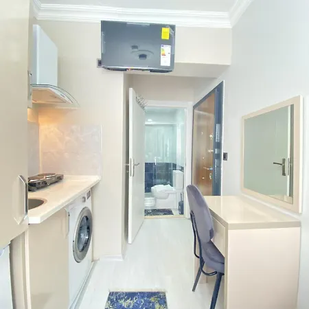 New Studio 1 Min To Trump Mall And Metro In Sisli Apartment Istanbul