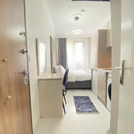 New Studio 1 Min To Trump Mall And Metro In Sisli Apartment