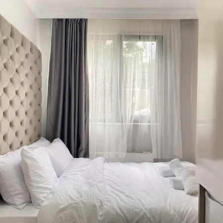 New Studio 1 Min To Trump Mall And Metro In Sisli Apartment *