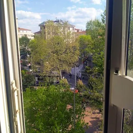 Modern House In Kadikoy Moda